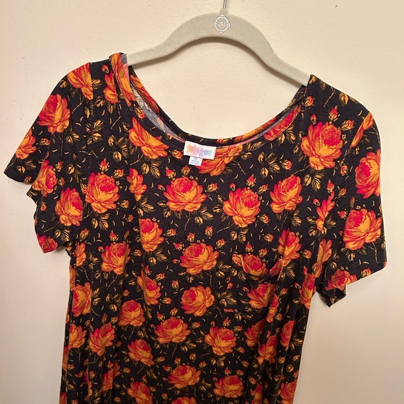 Lula Roe Carly dress, sz XL fits up to 2x, gently worn. Soft knit style - Picture 7 of 9